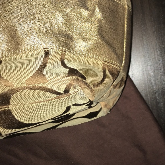 Coach Signature Bus Tote - Picture 15 of 16